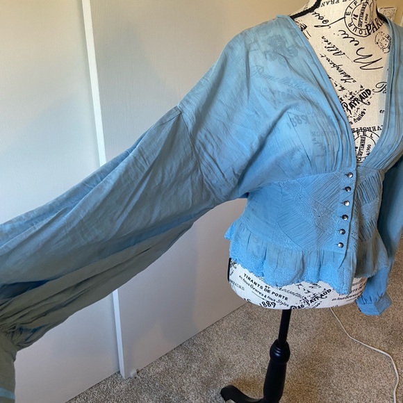 Free People flowy sleeve button down top - Picture 3 of 7